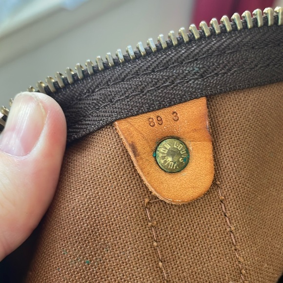 Louis Vuitton Bandouliere Keepall 60 Travel Bag - Picture 9 of 17